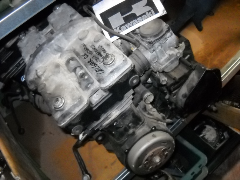 MOTORE KAWASAKI GPZ 600 R