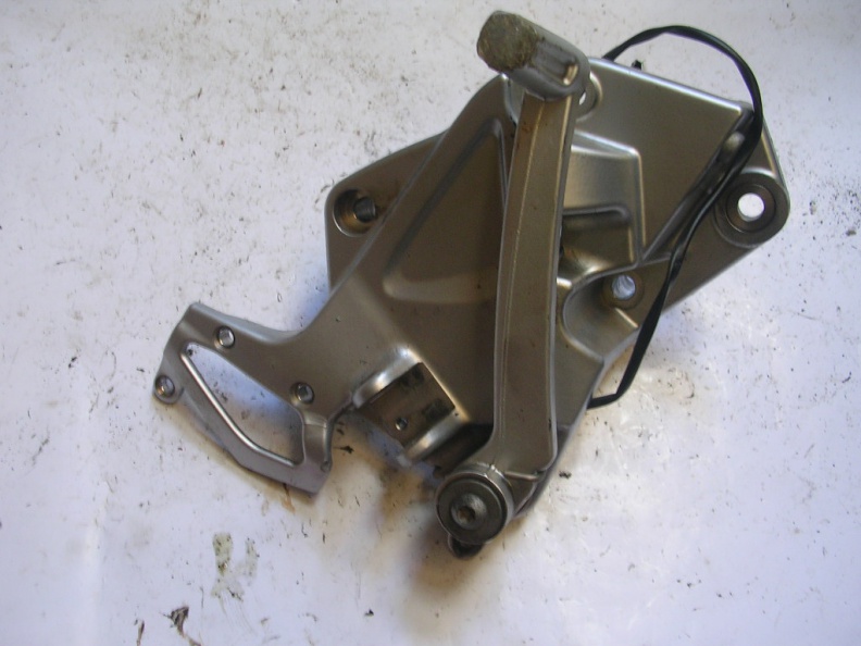 STAFFA SUPPORTO PEDALE FRENO POSTERIORE BMW F800 S 07