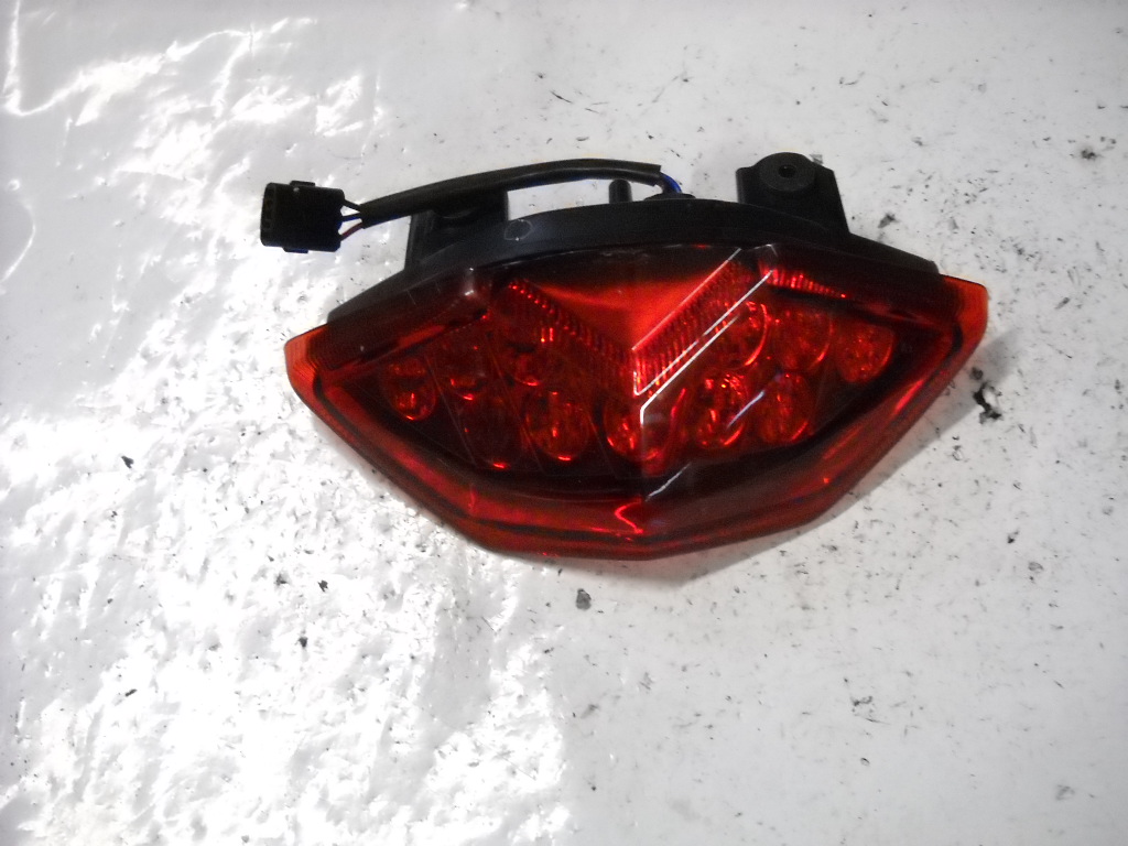 FARO POSTERIORE KAWASAKI VERSYS 650  07-011