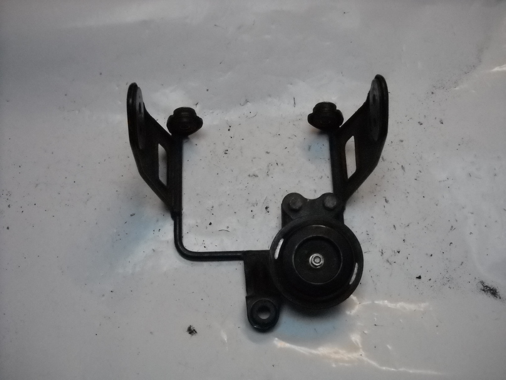 STAFFA SUPPORTO TELAIETTO YAMAHA XT550 82-83