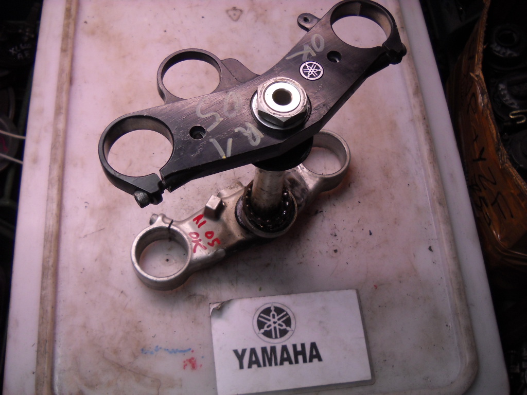 CROCERA FORCELLA YAMAHA YZF R1 05