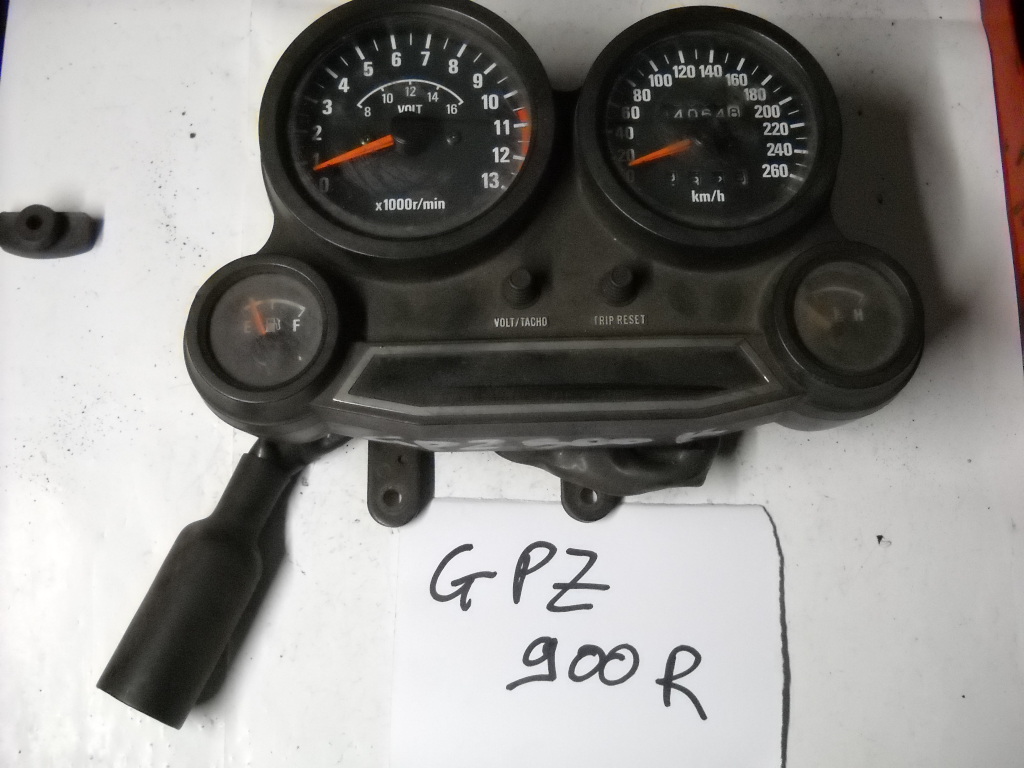 CRUSCOTTO STRUMENTAZIONE KAWASAKI GPZ 900 R
