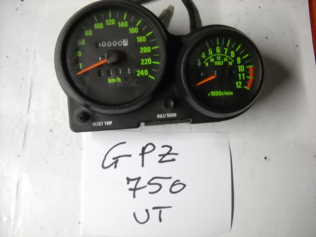 CRUSCOTTO STRUMENTAZIONE KAWASAKI GPZ 750 UNITRACH