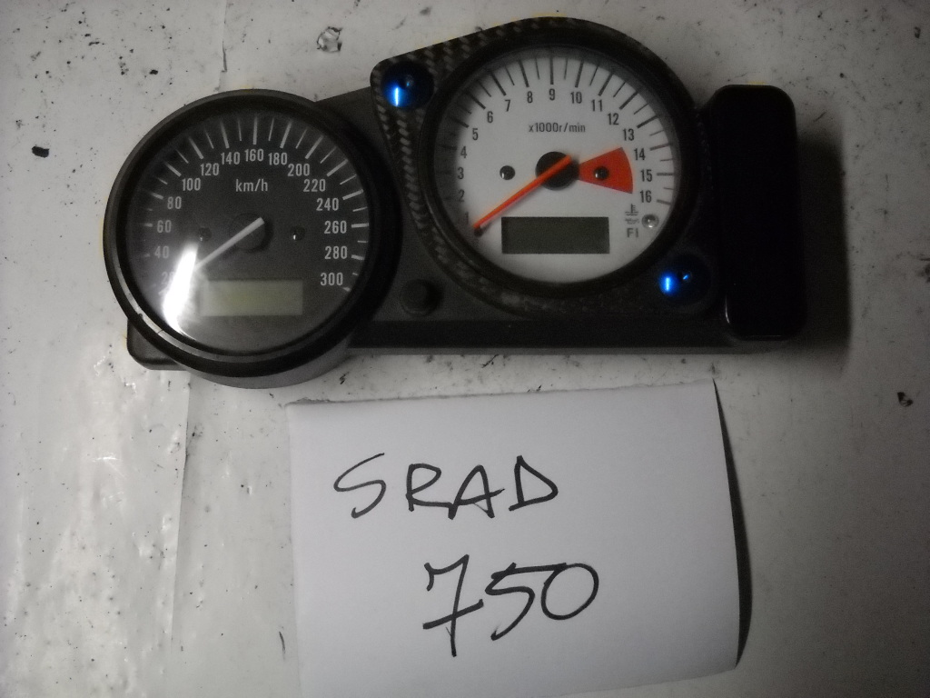 CRUSCOTTO STRUMENTAZIONE SUZUKI GSX-R SDRAD 750
