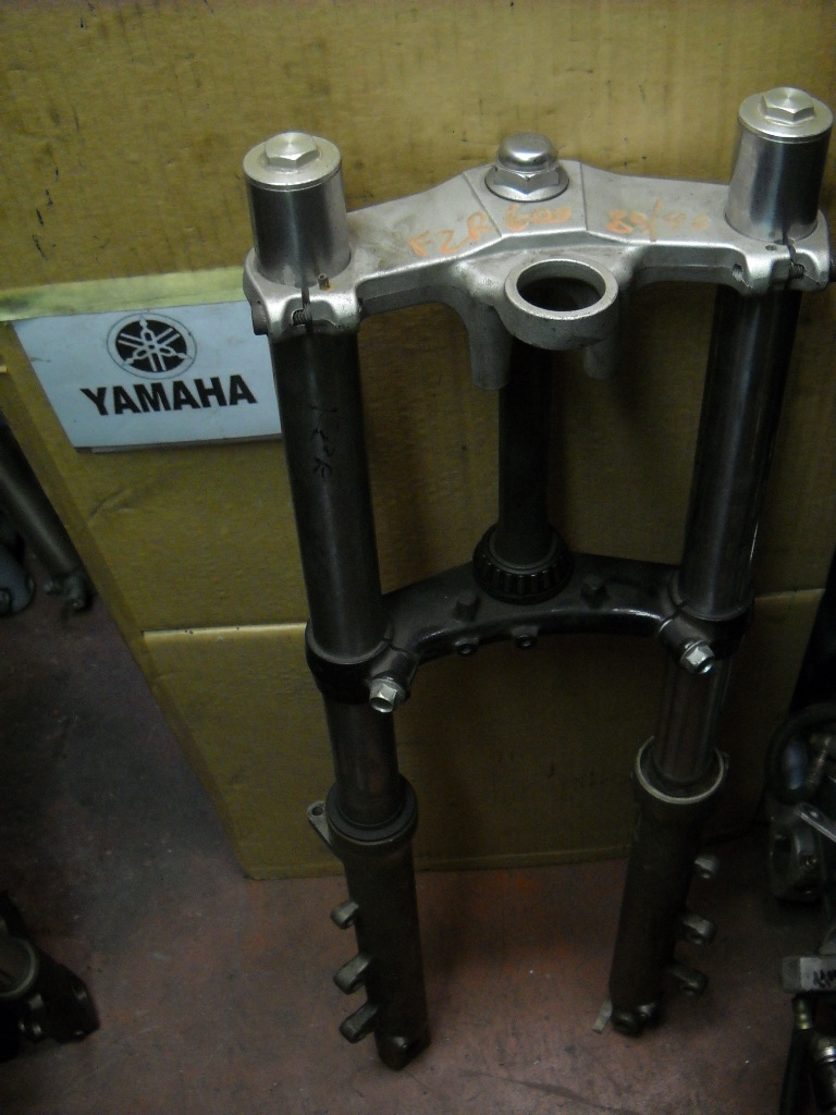 FORCELLA ANTERIORE YAMAHA FZR 600 '89
