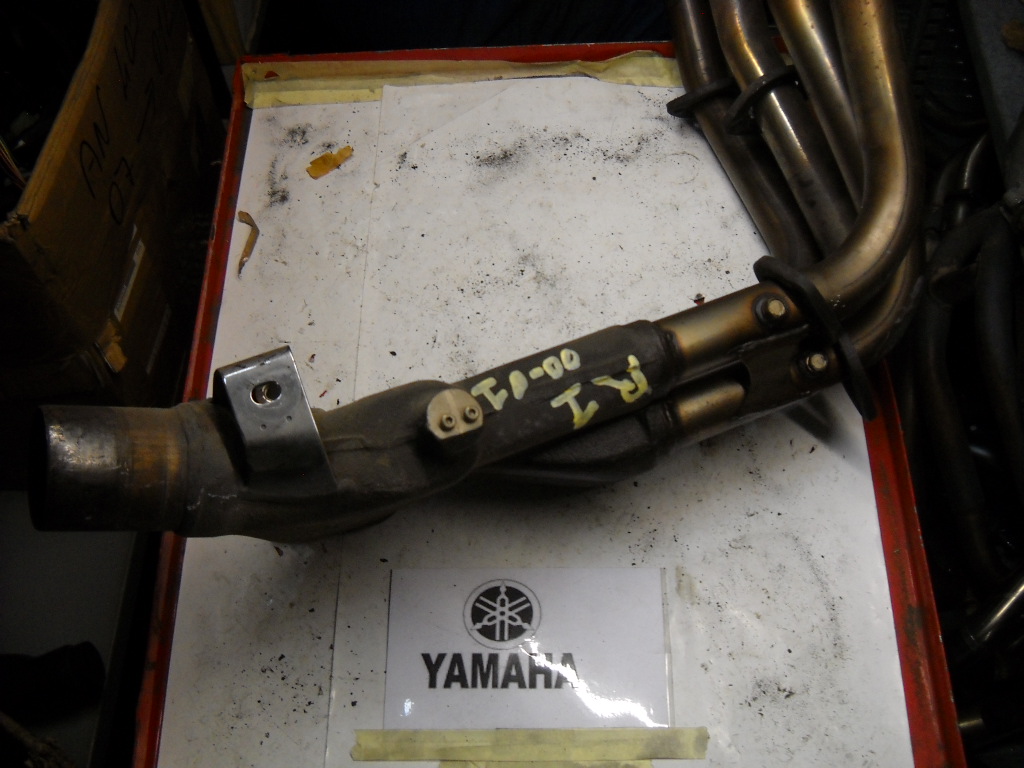 COLLETTORE YAMAHA R1 '00-'01