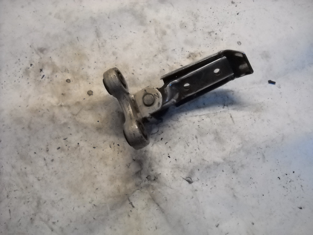 SUPPORTO PEDANA DESTRO  YAMAHA FJ 1100 84-85