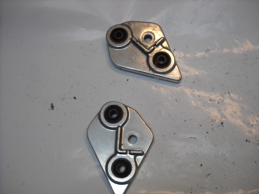 SUPPORTO PEDANA SINISTRO SUPPORTO PEDANA DESTRO  YAMAHA TDM 850 96-99