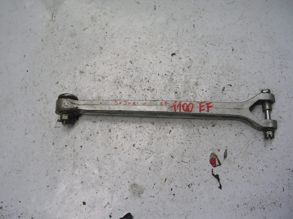STAFFA SUPPORTO PINZA FRENO POSTERIORE SUZUKI GS 750 1100 KATANA 81-86